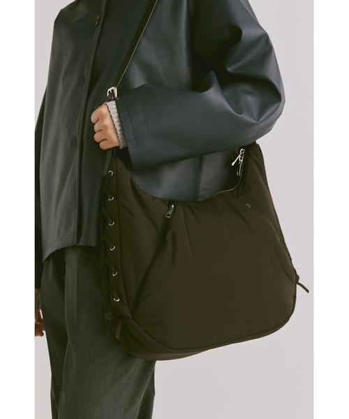 un/neu（アンノイ）の「レースアップパテッドラウンドショルダー（ショルダーバッグ・レディース・ブラウン/ブラック/アイボリー・FREE）」の6枚目の写真