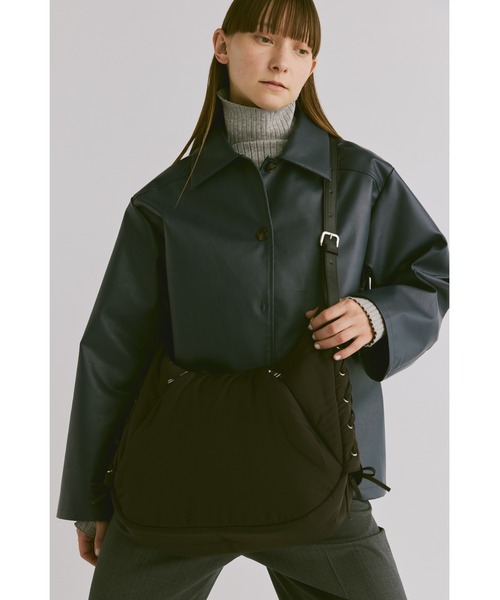 un/neu（アンノイ）の「レースアップパテッドラウンドショルダー（ショルダーバッグ・レディース・ブラウン/ブラック/アイボリー・FREE）」の11枚目の写真