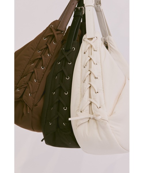 un/neu（アンノイ）の「レースアップパテッドラウンドショルダー（ショルダーバッグ・レディース・ブラウン/ブラック/アイボリー・FREE）」の5枚目の写真