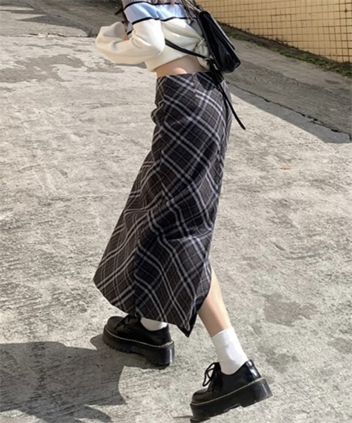 Dream garden(ドリームガーデン)の「バックスリットチェックスカート(スカート・レディース・チャコールグレー・S/M/L/2XL/3XL/XL)」の5枚目の写真