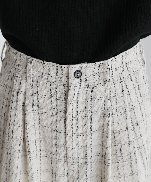 ETELIO（エテリオ）の「2タックツイードワイドパンツ（その他パンツ・メンズ・ホワイト/ブラック・S/M/L）」の15枚目の写真