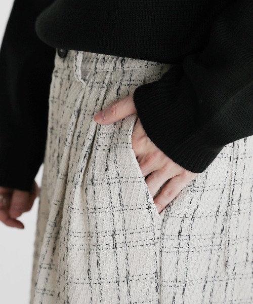 ETELIO（エテリオ）の「2タックツイードワイドパンツ（その他パンツ・メンズ・ホワイト/ブラック・S/M/L）」の20枚目の写真
