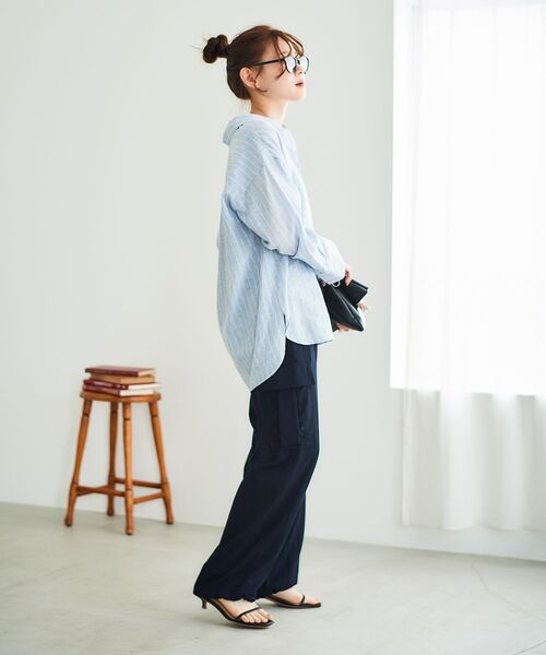 le.coeur blanc（ルクールブラン）の「《手洗い可能》テンセルカーゴパンツ（カーゴパンツ・レディース・ネイビー/カーキオリーブ・36/38）」の3枚目の写真