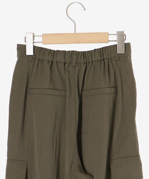 le.coeur blanc（ルクールブラン）の「《手洗い可能》テンセルカーゴパンツ（カーゴパンツ・レディース・ネイビー/カーキオリーブ・36/38）」の17枚目の写真