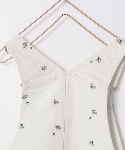 LOWRYS FARM(ローリーズファーム)の「フラワーオーバーオール 260005(サロペット/オーバーオール・キッズ・オフホワイト・150cm/140cm/130cm/120cm/110cm)」の7枚目の写真