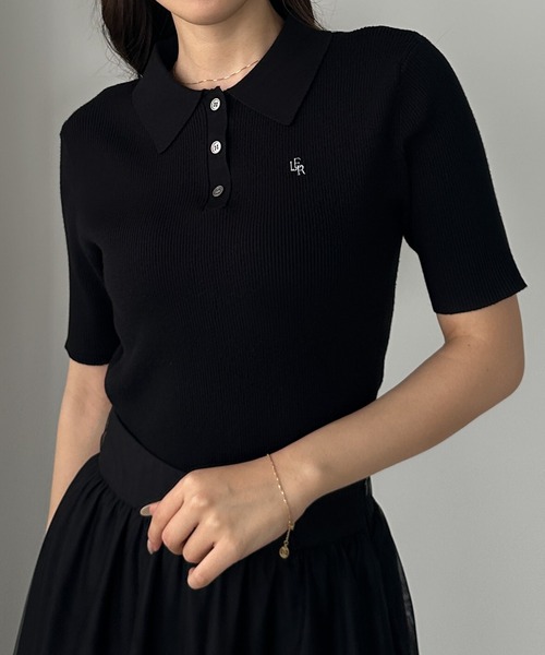 Louere（ルエレ）の「ロゴ刺繍半袖リブニットポロ（ニット/セーター・レディース・ネイビー/チャコール/アイボリー/ブラック系その他2/ブラック系その他・SMALL/MEDIUM/LARGE/X-LARGE）」の3枚目の写真