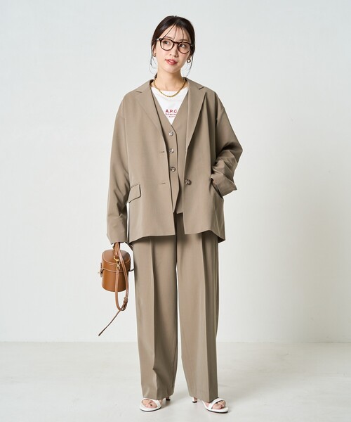 FREAK'S STORE（フリークスストア）の「限定展開　タックストレートパンツ（セット対応）（スラックス・レディース・ナチュラル/チャコール/ベージュ/ブラック・SMALL/MEDIUM）」の21枚目の写真