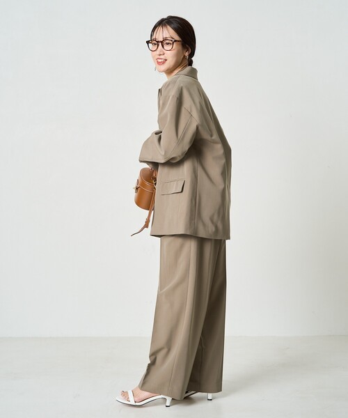 FREAK'S STORE（フリークスストア）の「限定展開　タックストレートパンツ（セット対応）（スラックス・レディース・ナチュラル/チャコール/ベージュ/ブラック・SMALL/MEDIUM）」の20枚目の写真