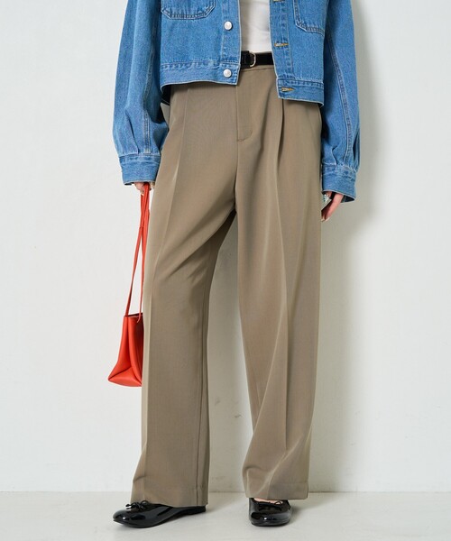 FREAK'S STORE（フリークスストア）の「限定展開　タックストレートパンツ（セット対応）（スラックス・レディース・ナチュラル/チャコール/ベージュ/ブラック・SMALL/MEDIUM）」の17枚目の写真
