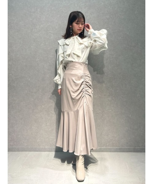 AND COUTURE(アンドクチュール)の「アシメギャザーマーメイドスカート(スカート・レディース・チャコールグレー/ベージュ/ネイビー・SMALL/MEDIUM)」の8枚目の写真