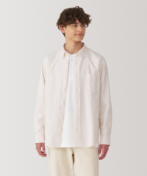 無印良品（ムジルシリョウヒン）の「紳士　洗いざらしオックスボタンダウン長袖シャツ（シャツ/ブラウス・メンズ・ネイビー/サックスブルー/ライトグリーン/ライトブラウン/ホワイト/ネイビー系/ピンク系・S/M/L/XL）」の7枚目の写真