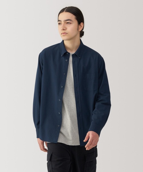 無印良品（ムジルシリョウヒン）の「紳士　洗いざらしオックスボタンダウン長袖シャツ（シャツ/ブラウス・メンズ・ネイビー/サックスブルー/ライトグリーン/ライトブラウン/ホワイト/ネイビー系/ピンク系・S/M/L/XL）」の5枚目の写真