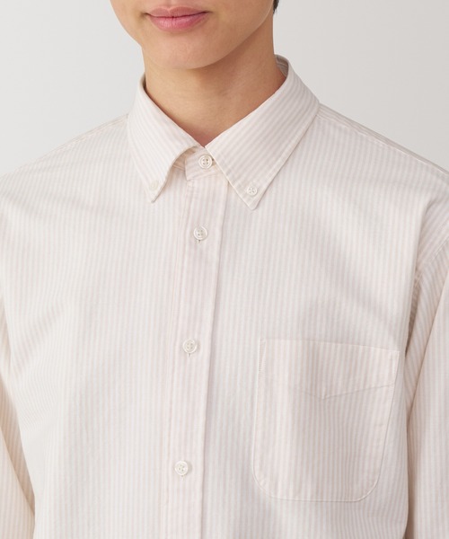 無印良品（ムジルシリョウヒン）の「紳士　洗いざらしオックスボタンダウン長袖シャツ（シャツ/ブラウス・メンズ・ネイビー/サックスブルー/ライトグリーン/ライトブラウン/ホワイト/ネイビー系/ピンク系・S/M/L/XL）」の16枚目の写真