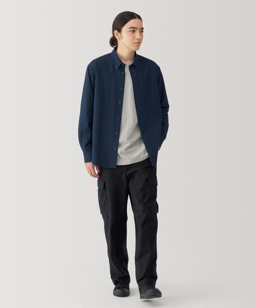 無印良品（ムジルシリョウヒン）の「紳士　洗いざらしオックスボタンダウン長袖シャツ（シャツ/ブラウス・メンズ・ネイビー/サックスブルー/ライトグリーン/ライトブラウン/ホワイト/ネイビー系/ピンク系・S/M/L/XL）」の19枚目の写真