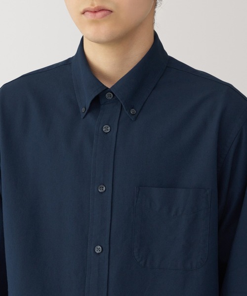 無印良品（ムジルシリョウヒン）の「紳士　洗いざらしオックスボタンダウン長袖シャツ（シャツ/ブラウス・メンズ・ネイビー/サックスブルー/ライトグリーン/ライトブラウン/ホワイト/ネイビー系/ピンク系・S/M/L/XL）」の14枚目の写真