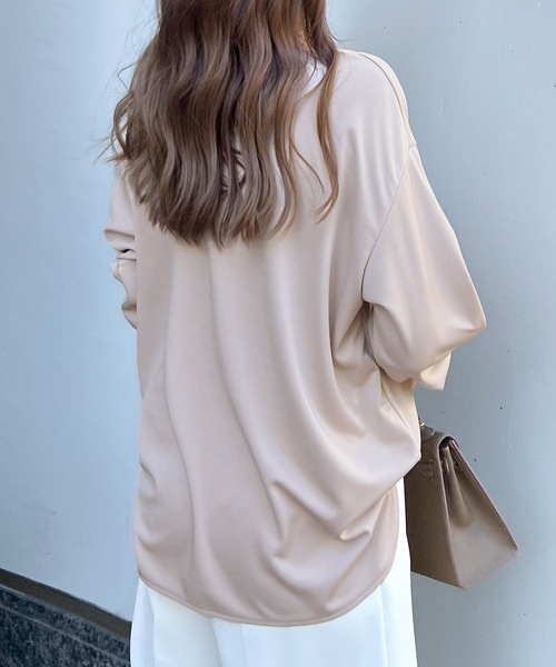 Futier land(フューティアランド)の「ライトダンボールフロントzip付トップス/2WAY(Tシャツ/カットソー・レディース・ブラック/ホワイト/グレイッシュベージュ・MEDIUM/LARGE)」の6枚目の写真