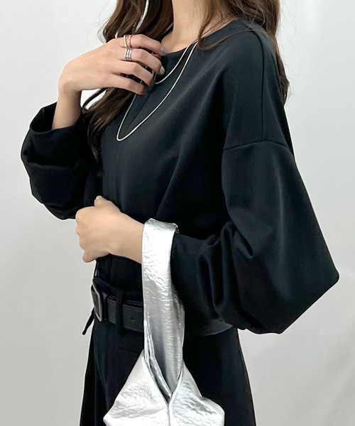 Futier land(フューティアランド)の「ライトダンボールフロントzip付トップス/2WAY(Tシャツ/カットソー・レディース・ブラック/ホワイト/グレイッシュベージュ・MEDIUM/LARGE)」の12枚目の写真