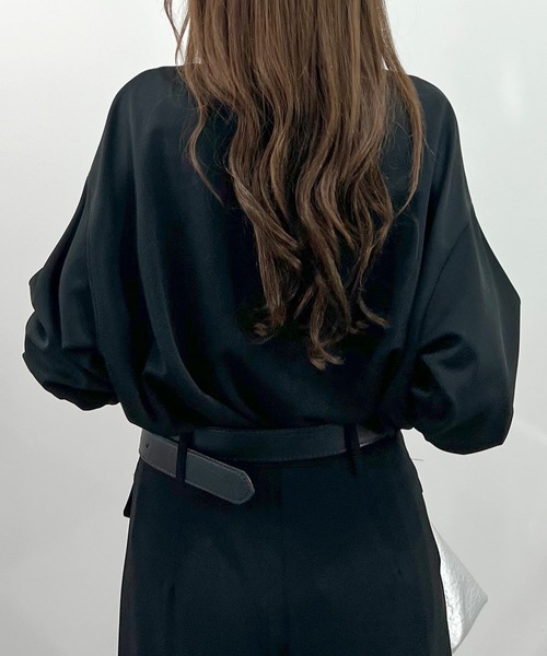 Futier land(フューティアランド)の「ライトダンボールフロントzip付トップス/2WAY(Tシャツ/カットソー・レディース・ブラック/ホワイト/グレイッシュベージュ・MEDIUM/LARGE)」の13枚目の写真