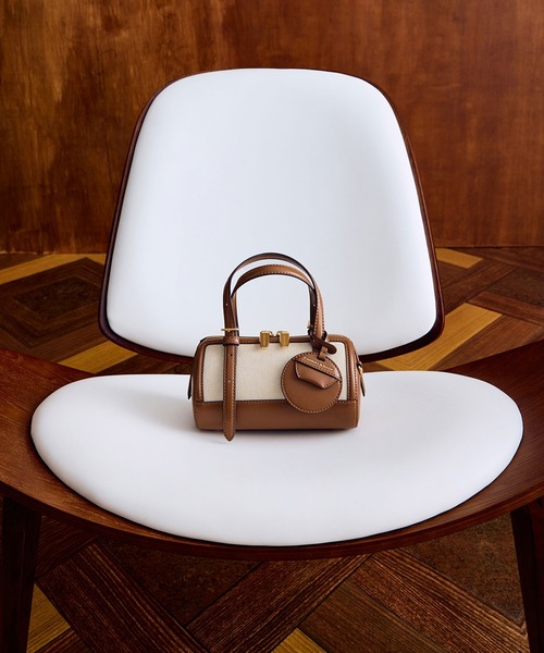 Charles &Keith エノラ キャンバスツートーンボウリングバッグ Enola エノラ キャンバスツートーンボウリングバッグ