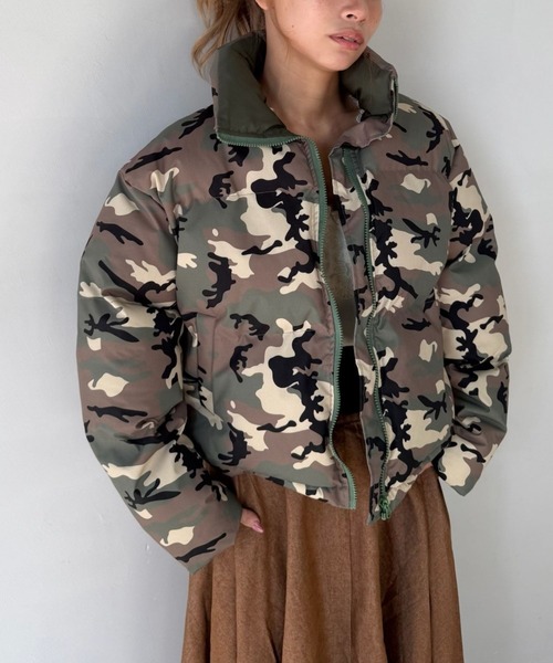 SANSeLF(サンセルフ)の「【SANSeLF】 カモフラージュショートダウンジャケット ドローコード クロップド丈 sanw25a007(ダウンジャケット/コート・レディース・カモフラージュ・FREE)」の1枚目の写真