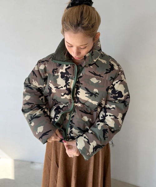 SANSeLF(サンセルフ)の「【SANSeLF】 カモフラージュショートダウンジャケット ドローコード クロップド丈 sanw25a007(ダウンジャケット/コート・レディース・カモフラージュ・FREE)」の10枚目の写真