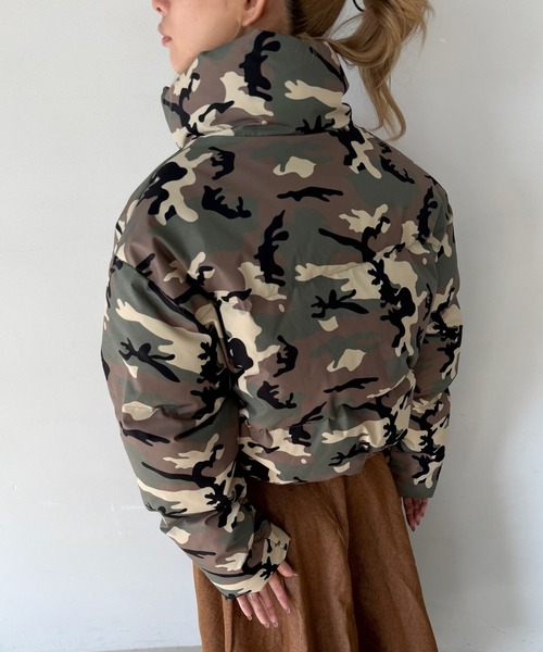 SANSeLF(サンセルフ)の「【SANSeLF】 カモフラージュショートダウンジャケット ドローコード クロップド丈 sanw25a007(ダウンジャケット/コート・レディース・カモフラージュ・FREE)」の6枚目の写真