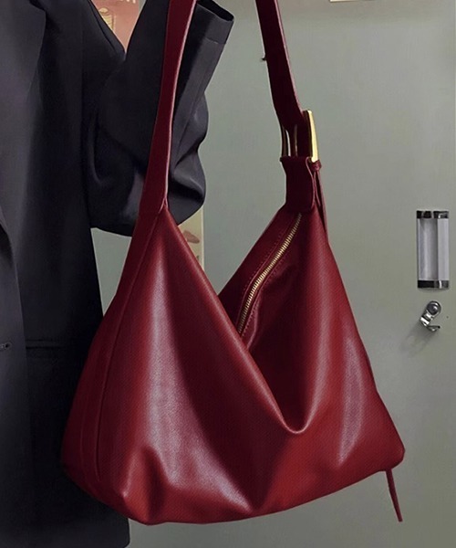 c.u.l(シーユーエル)の「大容量 斜め掛け メッセンジャー ショルダーバッグ cula1079(ショルダーバッグ・レディース・アイボリー/ブラック/ブラウン/グレー/レッド・FREE)」の16枚目の写真