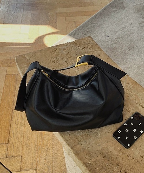 c.u.l(シーユーエル)の「大容量 斜め掛け メッセンジャー ショルダーバッグ cula1079(ショルダーバッグ・レディース・アイボリー/ブラック/ブラウン/グレー/レッド・FREE)」の18枚目の写真