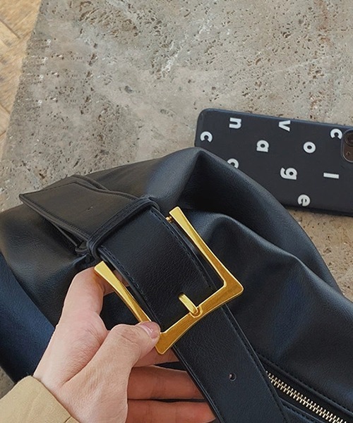 c.u.l(シーユーエル)の「大容量 斜め掛け メッセンジャー ショルダーバッグ cula1079(ショルダーバッグ・レディース・アイボリー/ブラック/ブラウン/グレー/レッド・FREE)」の20枚目の写真