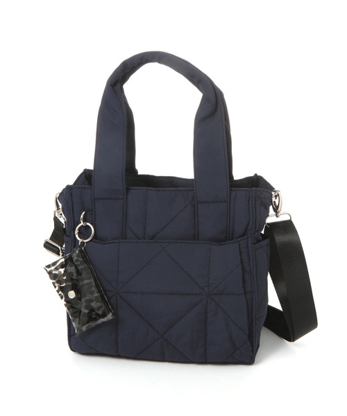 GLOBAL WORK（グローバルワーク）の「推しごとキルティング2WAYトート/286268（トートバッグ・レディース・ブラック/カーキ/シルバー/レッド/オフホワイト/ネイビー/ブラウン/ライトイエロー/ダークブルー・ONE SIZE）」の6枚目の写真