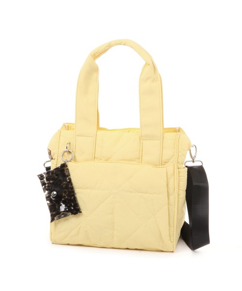 GLOBAL WORK（グローバルワーク）の「推しごとキルティング2WAYトート/286268（トートバッグ・レディース・ブラック/カーキ/シルバー/レッド/オフホワイト/ネイビー/ブラウン/ライトイエロー/ダークブルー・ONE SIZE）」の8枚目の写真