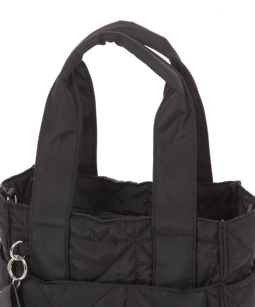 GLOBAL WORK（グローバルワーク）の「推しごとキルティング2WAYトート/286268（トートバッグ・レディース・ブラック/カーキ/シルバー/レッド/オフホワイト/ネイビー/ブラウン/ライトイエロー/ダークブルー・ONE SIZE）」の20枚目の写真