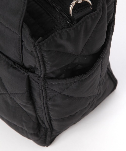 GLOBAL WORK（グローバルワーク）の「推しごとキルティング2WAYトート/286268（トートバッグ・レディース・ブラック/カーキ/シルバー/レッド/オフホワイト/ネイビー/ブラウン/ライトイエロー/ダークブルー・ONE SIZE）」の16枚目の写真