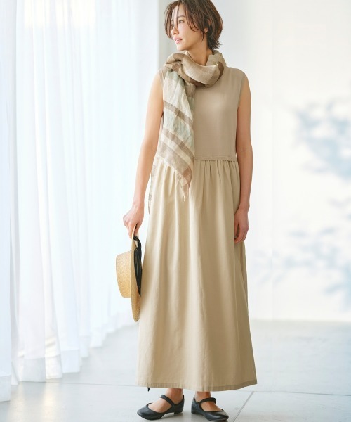 SMILE LAND（スマイルランド）の「異素材ドッキングワンピース＜大きいサイズ有＞【Otona Purete】（ワンピース・レディース・ブラック/キナリ・3L/M/L/LL）」の3枚目の写真