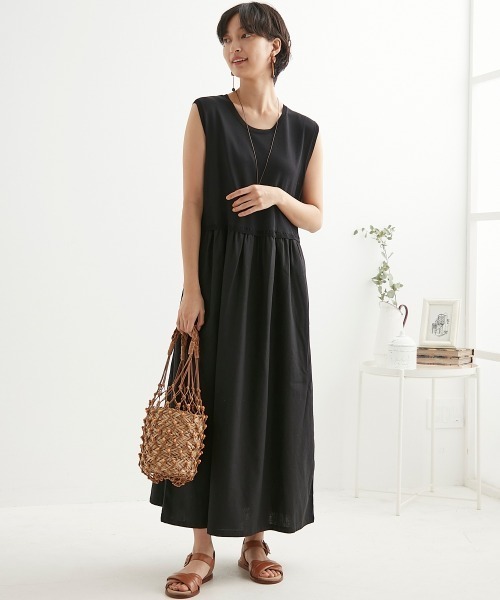 SMILE LAND（スマイルランド）の「異素材ドッキングワンピース＜大きいサイズ有＞【Otona Purete】（ワンピース・レディース・ブラック/キナリ・3L/M/L/LL）」の4枚目の写真