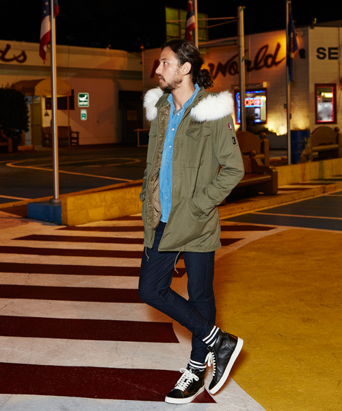 HYSTERIC GLAMOUR（ヒステリックグラマー）の「USED加工コーデュロイ 長袖ウエスタンSH（シャツ/ブラウス・メンズ・インディゴブルー/ダークインディゴブルー・MEDIUM/LARGE/SMALL）」の4枚目の写真