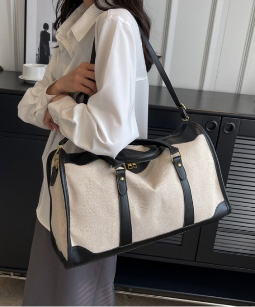 gossip！ロサンゼルス（ゴシップロサンゼルス）の「2WAY配色ボストンバッグ 多機能 大容量  ストラップ付  《通勤・通学に！》 Y2K（ボストンバッグ・レディース・ブラック/ブラウン・FREE）」の2枚目の写真