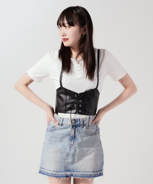 Chick（チック）の「Lace Up Fake Leather bustier / レースアップフェイクレザービスチェ（その他トップス・レディース・ブラック・FREE）」の11枚目の写真