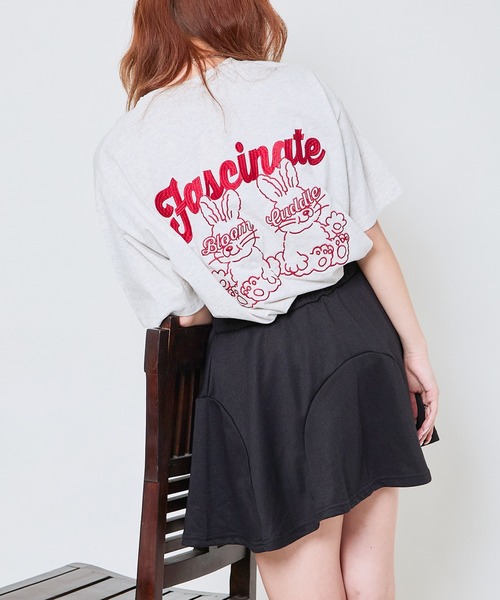 GORGE(ゴージ)の「《ゆるロゴ×うさぎ刺しゅう》ルーズシルエットT/ユニセックスOK(Tシャツ/カットソー・レディース・オフホワイト/スミクロ/オートミール/ボルドー/ブルー/ブラウン・F)」の7枚目の写真