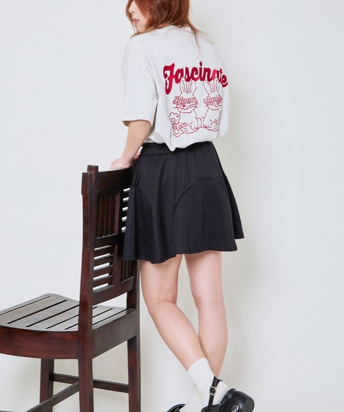 GORGE(ゴージ)の「《ゆるロゴ×うさぎ刺しゅう》ルーズシルエットT/ユニセックスOK(Tシャツ/カットソー・レディース・オフホワイト/スミクロ/オートミール/ボルドー/ブルー/ブラウン・F)」の8枚目の写真