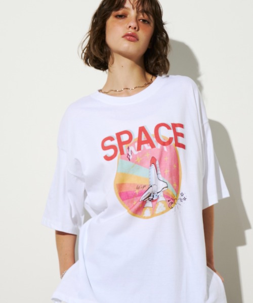 Unitage(ユニテージ)の「SPACEプリントTEE(Tシャツ/カットソー・レディース・ホワイト/グレー/イエロー・FREE)」の13枚目の写真