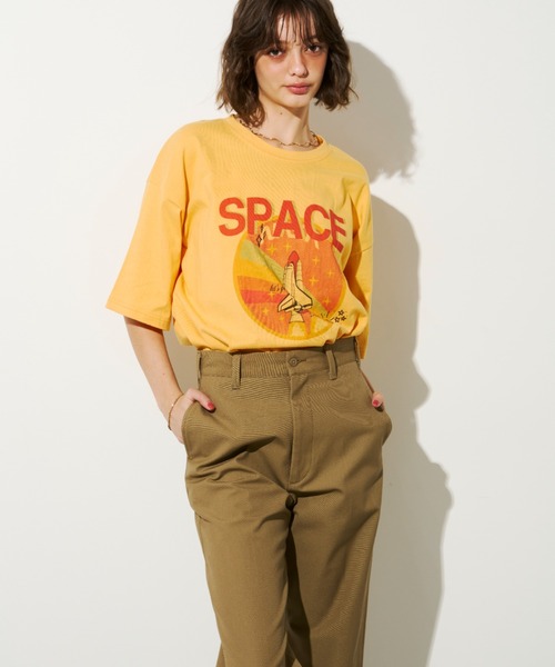Unitage(ユニテージ)の「SPACEプリントTEE(Tシャツ/カットソー・レディース・ホワイト/グレー/イエロー・FREE)」の7枚目の写真