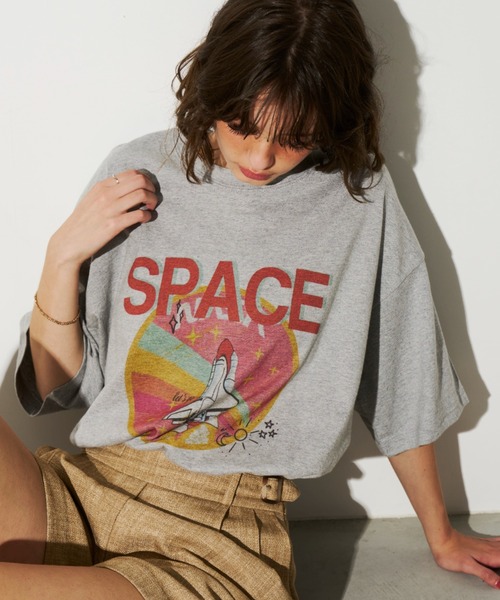 Unitage(ユニテージ)の「SPACEプリントTEE(Tシャツ/カットソー・レディース・ホワイト/グレー/イエロー・FREE)」の16枚目の写真
