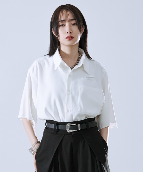 Ellno Loset(エルノロゼット)の「ダメージ加工レギュラーシャツ(シャツ/ブラウス・メンズ・オフホワイト/ブルーグレー・SMALL/MEDIUM/LARGE)」の2枚目の写真