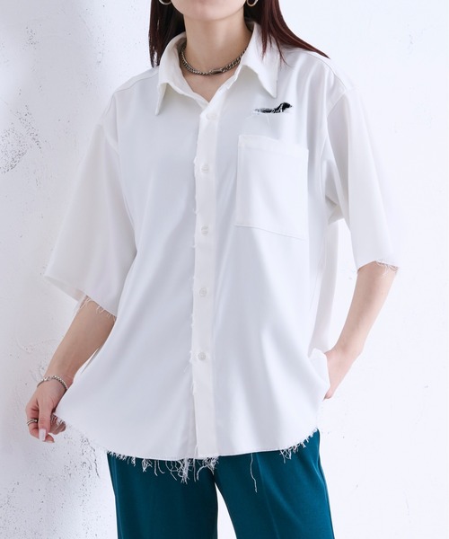Ellno Loset(エルノロゼット)の「ダメージ加工レギュラーシャツ(シャツ/ブラウス・メンズ・オフホワイト/ブルーグレー・SMALL/MEDIUM/LARGE)」の6枚目の写真