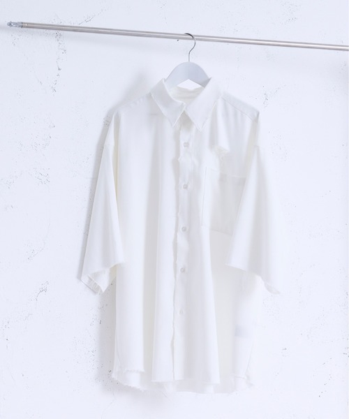 Ellno Loset(エルノロゼット)の「ダメージ加工レギュラーシャツ(シャツ/ブラウス・メンズ・オフホワイト/ブルーグレー・SMALL/MEDIUM/LARGE)」の13枚目の写真