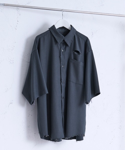 Ellno Loset(エルノロゼット)の「ダメージ加工レギュラーシャツ(シャツ/ブラウス・メンズ・オフホワイト/ブルーグレー・SMALL/MEDIUM/LARGE)」の14枚目の写真