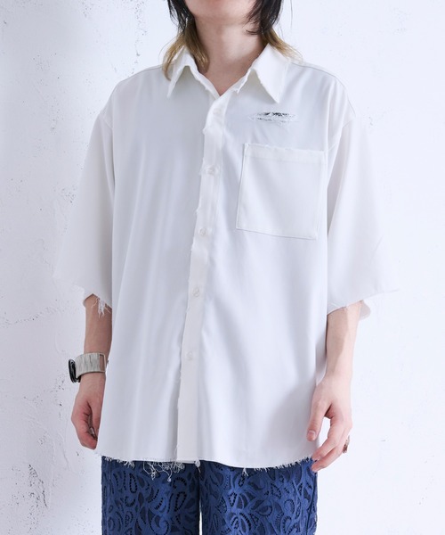 Ellno Loset(エルノロゼット)の「ダメージ加工レギュラーシャツ(シャツ/ブラウス・メンズ・オフホワイト/ブルーグレー・SMALL/MEDIUM/LARGE)」の18枚目の写真