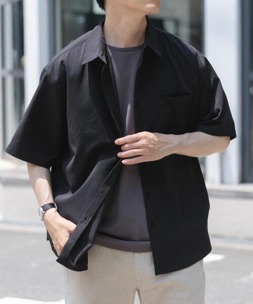ITEMS URBANRESEARCH(アイテムズ アーバンリサーチ)の「ヨウリュウレギュラーカラー半袖シャツ(シャツ/ブラウス・メンズ・ブラウン/ネイビー/ブラック・LARGE/MEDIUM)」の5枚目の写真