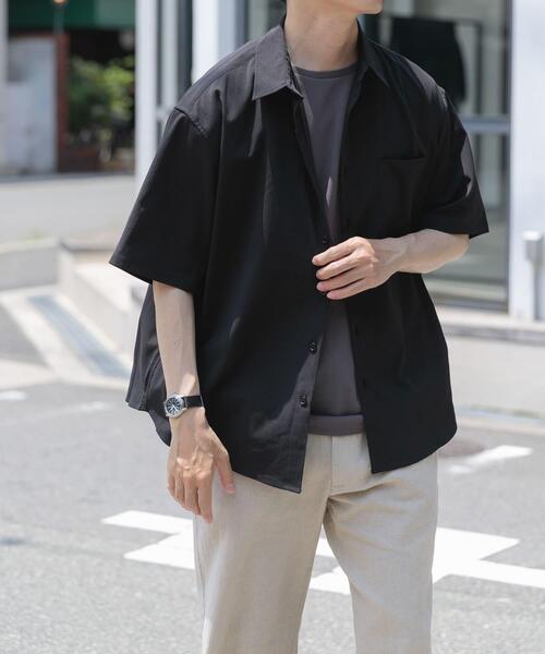 ITEMS URBANRESEARCH(アイテムズ アーバンリサーチ)の「ヨウリュウレギュラーカラー半袖シャツ(シャツ/ブラウス・メンズ・ブラウン/ネイビー/ブラック・LARGE/MEDIUM)」の6枚目の写真